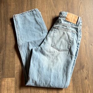 H&M Distressed Light Wash Denim Blue Jeans Size 2